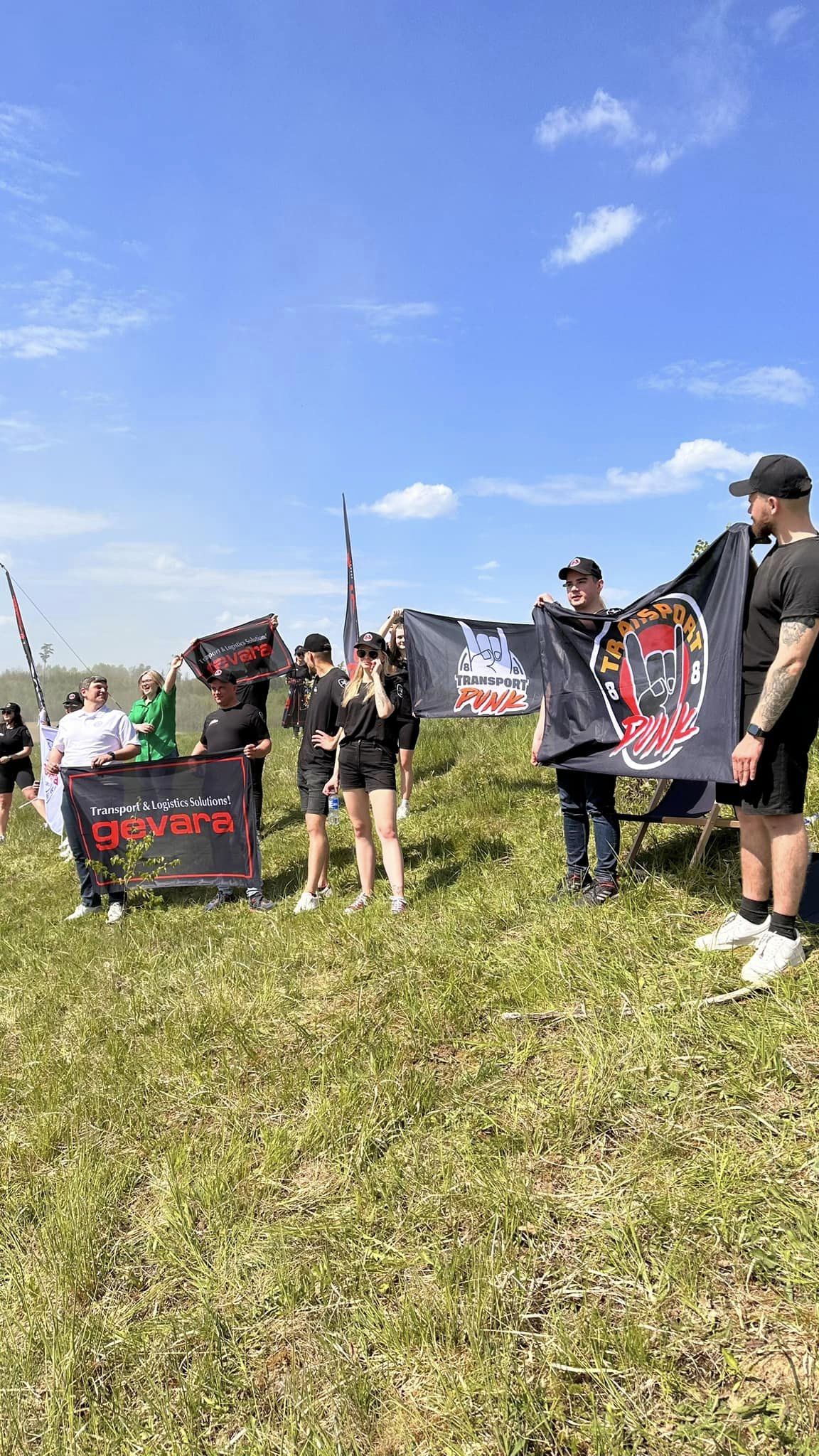 gevara-punks-racing-team-transportation-vecpils-rally-latvija-@